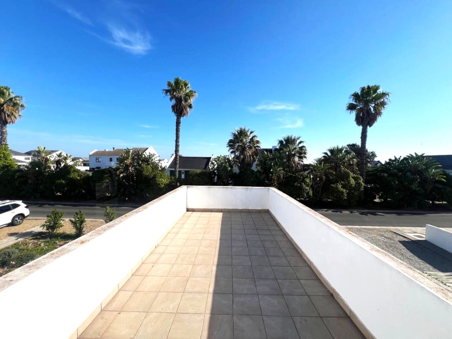 4 Bedroom Property for Sale in Golden Mile Western Cape